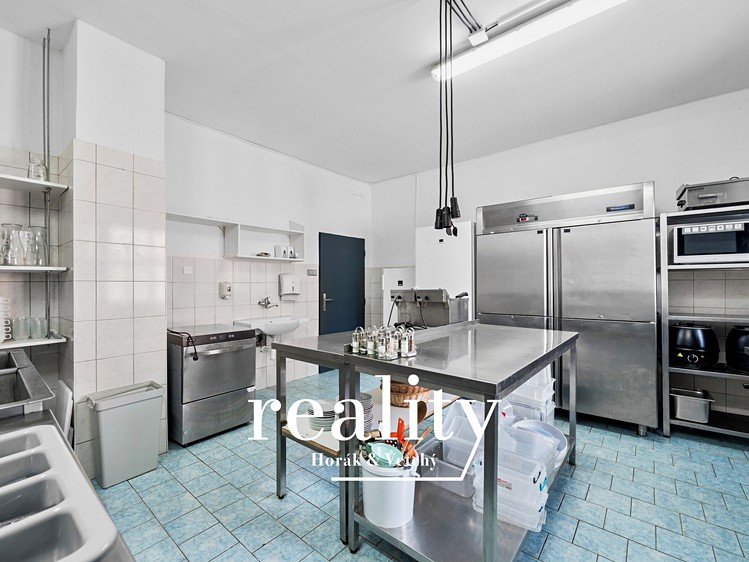 Prodej komerčního prostoru, 564 m² (23 z 55)