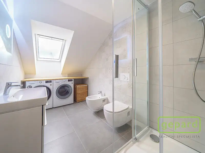 Prodej bytu 3+1 99 m², Karlovy Vary – náhled fotky 3