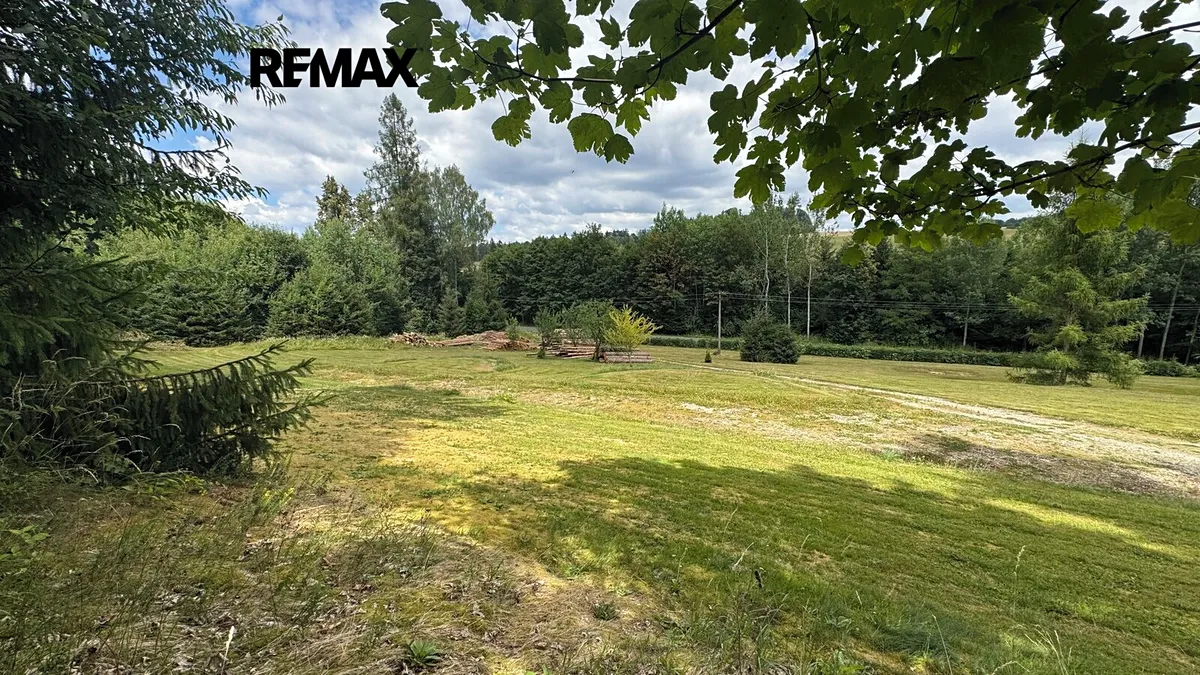Prodej stavebního pozemku 990 m²