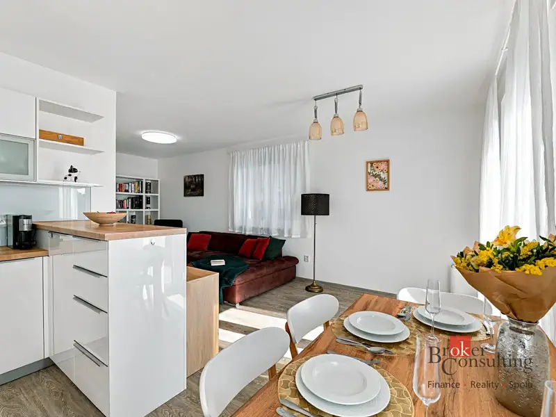 Prodej bytu 3+kk 70 m², Vochov – náhled fotky 3