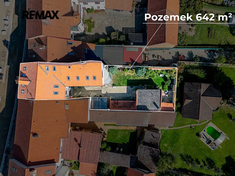 Prodej vícegeneračního domu 395 m², pozemek 642 m², Kostelec nad Labem – náhled fotky 2