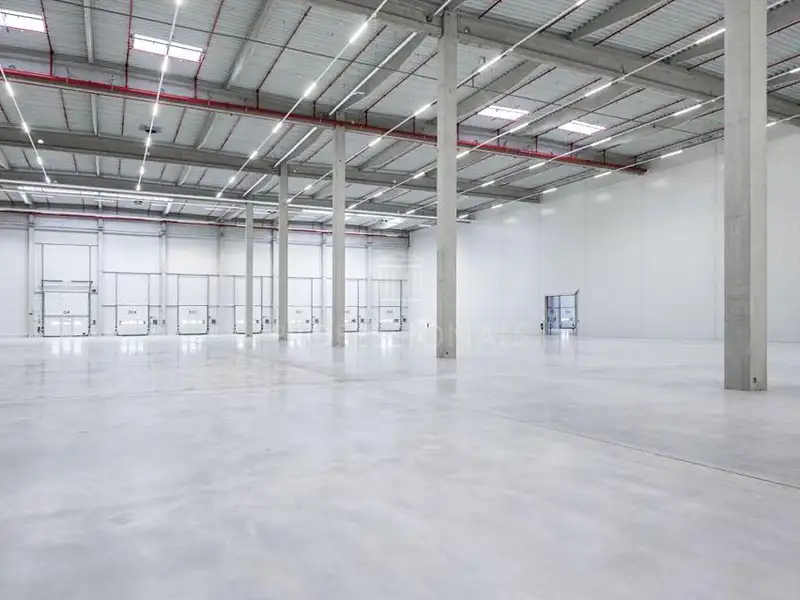 Pronájem skladového prostoru 2428 m², Praha – náhled fotky 2