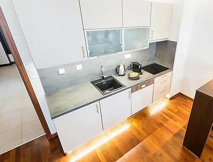 Pronájem bytu 2+kk 45 m², Praha – náhled fotky 3