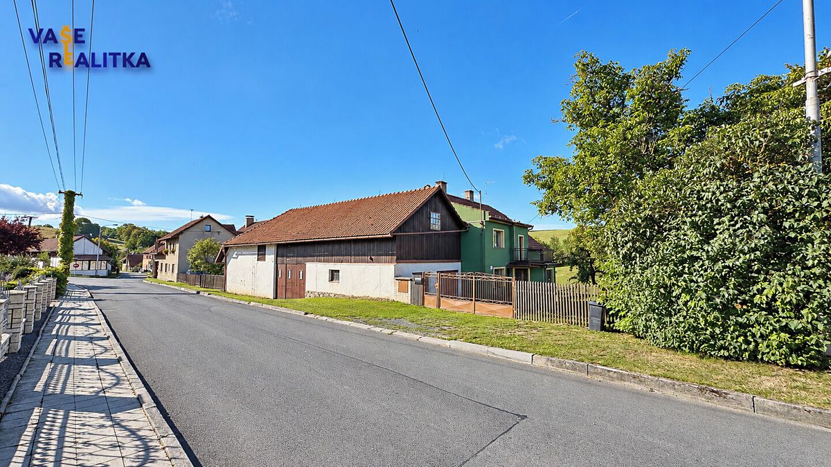Prodej rodinného domu 180 m², pozemek 1484 m², Partutovice – fotka 1 z 3