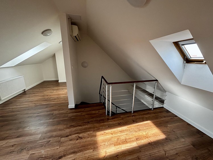 Pronájem bytu 3+kk, 76 m² (10 z 15)