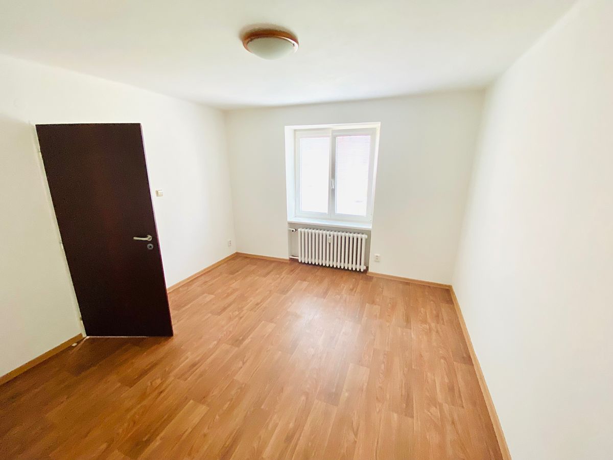 Prodej bytu 1+1 32 m², Vsetín – fotka 1 z 3