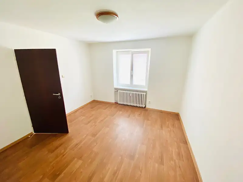 Prodej bytu 1+1 32 m², Vsetín – náhled fotky 1