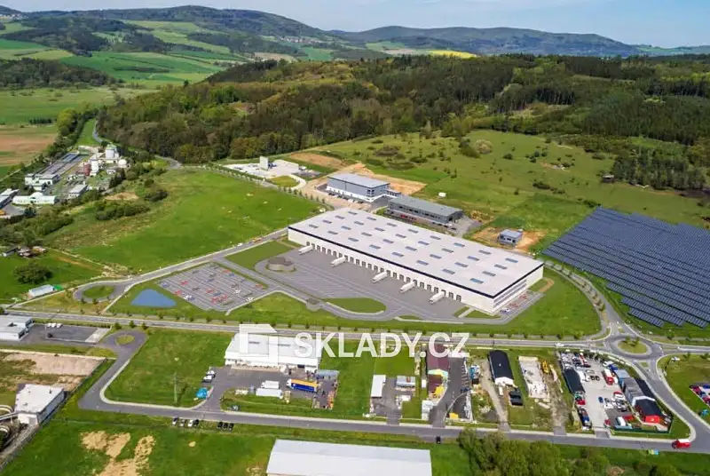 Pronájem skladového prostoru 7000 m², Klatovy – náhled fotky 1