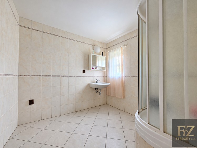 Prodej domu, 106 m² (8 z 23)