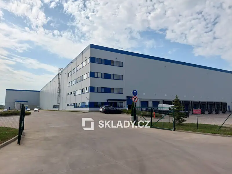 Pronájem skladového prostoru 7000 m², Hradec Králové – náhled fotky 2