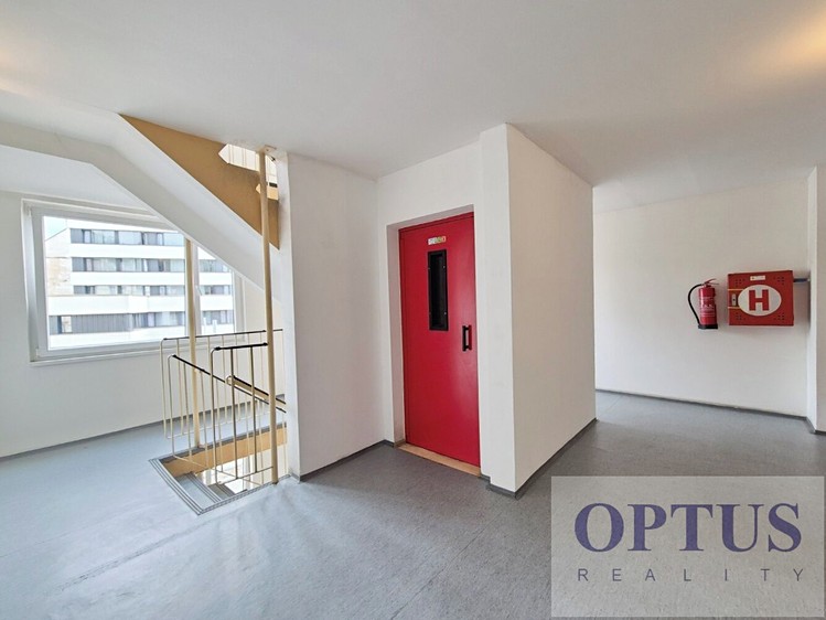 Комерційне приміщення в оренду, 106 м² (18 з 24)