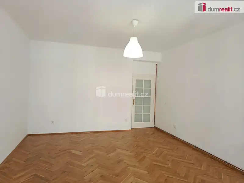 Pronájem bytu 2+kk 58 m², Praha – náhled fotky 3