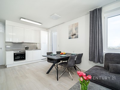 Prodej bytu 2+kk, 81 m² (3 z 20)