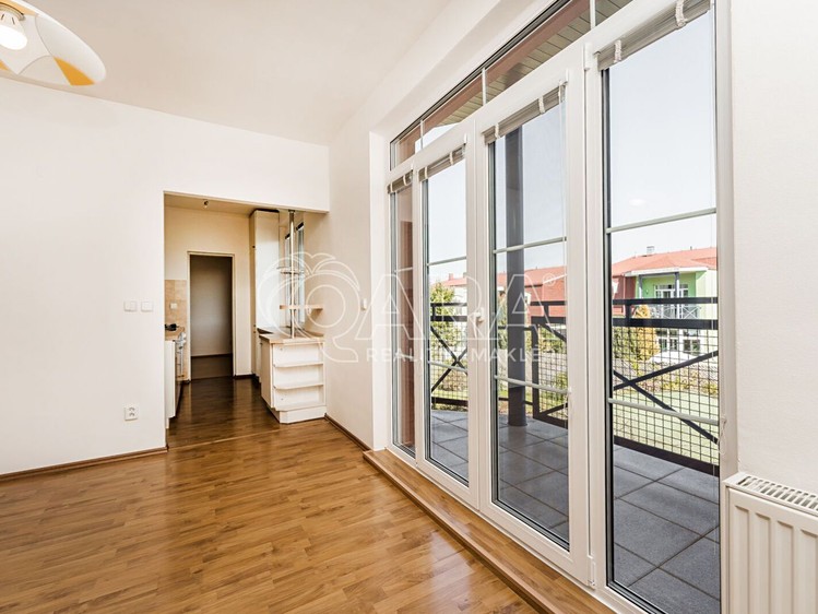 Pronájem bytu 2+1, 63 m² (5 z 9)