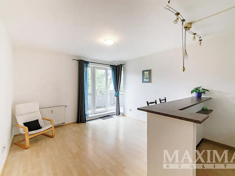 Prodej bytu 1+kk 36 m², Praha – náhled fotky 2