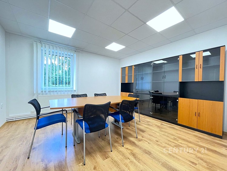 Комерційне приміщення в оренду, 740 м² (8 з 26)