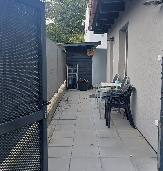 Pronájem rodinného domu 32 m², pozemek 43 m², Libčice nad Vltavou – náhled fotky 3