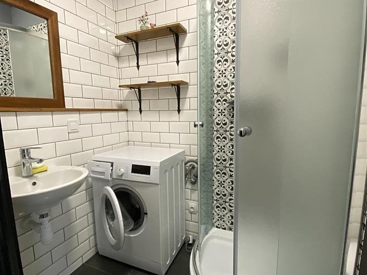 Pronájem bytu 1+kk, 27 m² (6 z 14)