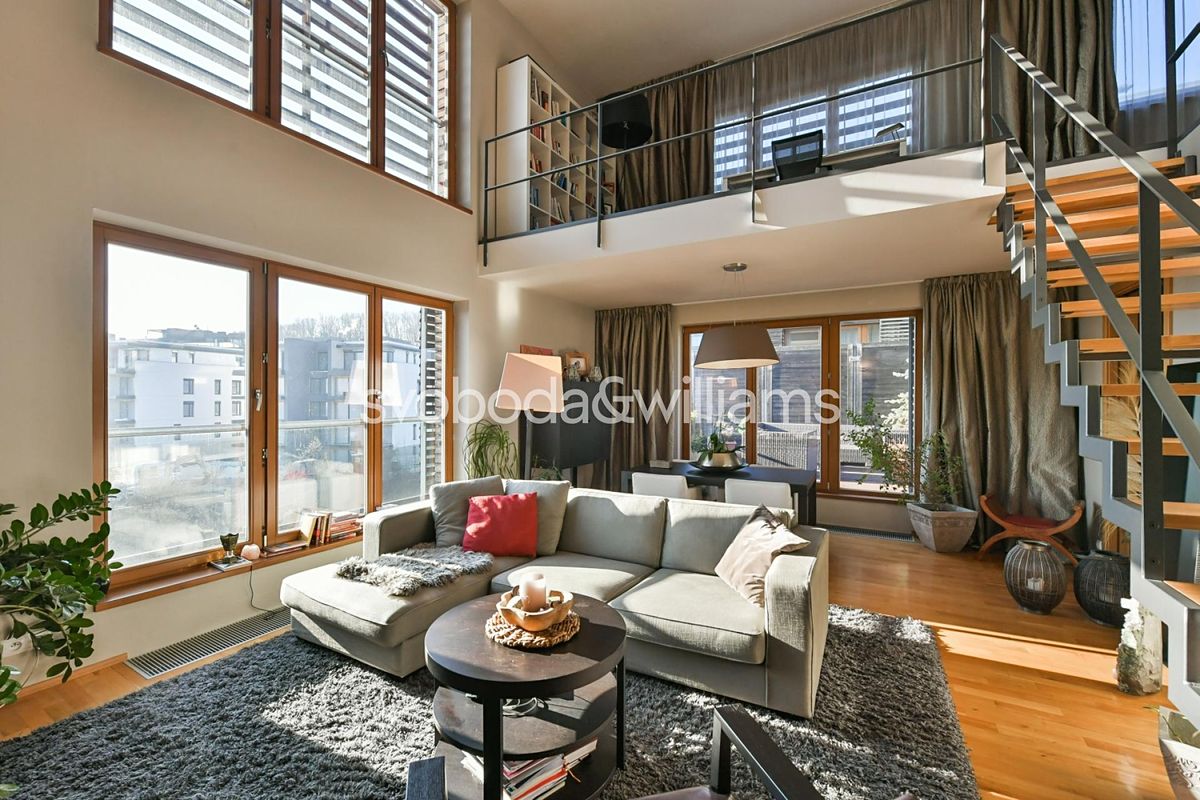 Pronájem bytu 3+kk 98 m², Praha – fotka 1 z 3