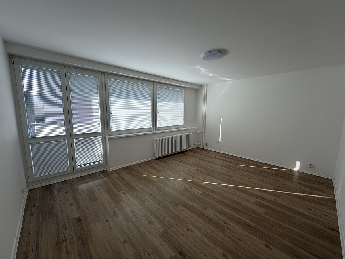 Prodej bytu 3+1 71 m², Praha – fotka 1 z 3
