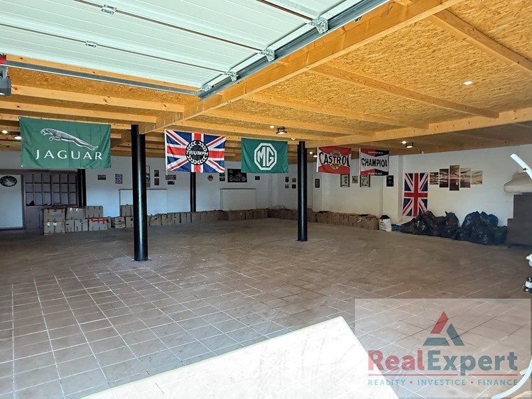 Prodej komerčního prostoru, 3 277 m² (43 z 49)