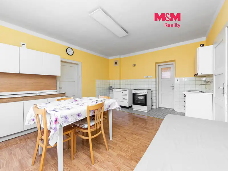 Prodej rodinného domu 120 m², pozemek 2344 m², Lažany – náhled fotky 1