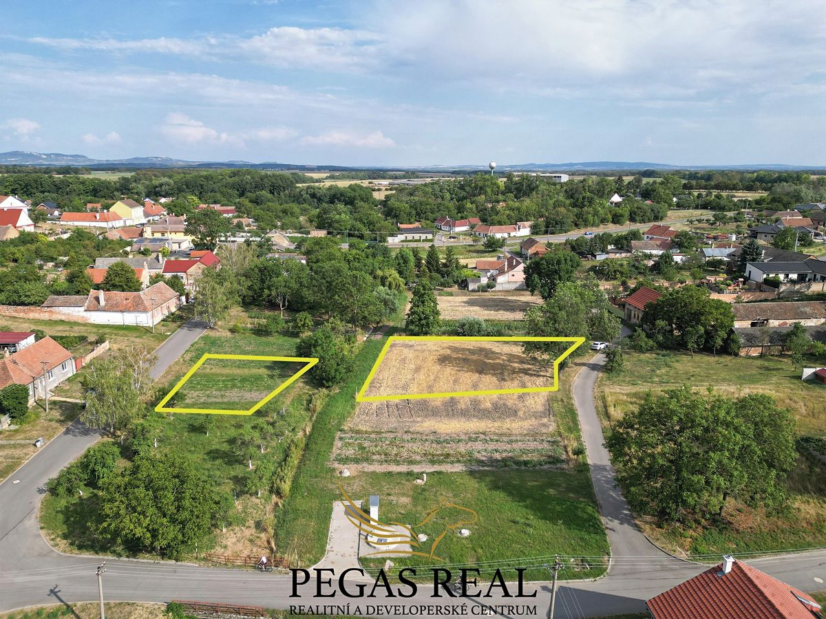 Prodej stavebního pozemku 1615 m², Litobratřice – fotka 1 z 3