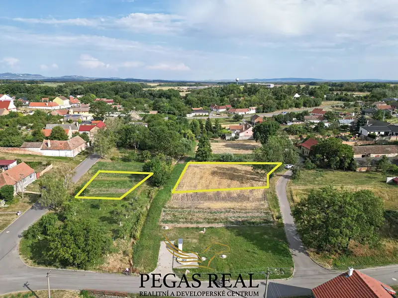 Prodej stavebního pozemku 1615 m², Litobratřice – náhled fotky 1