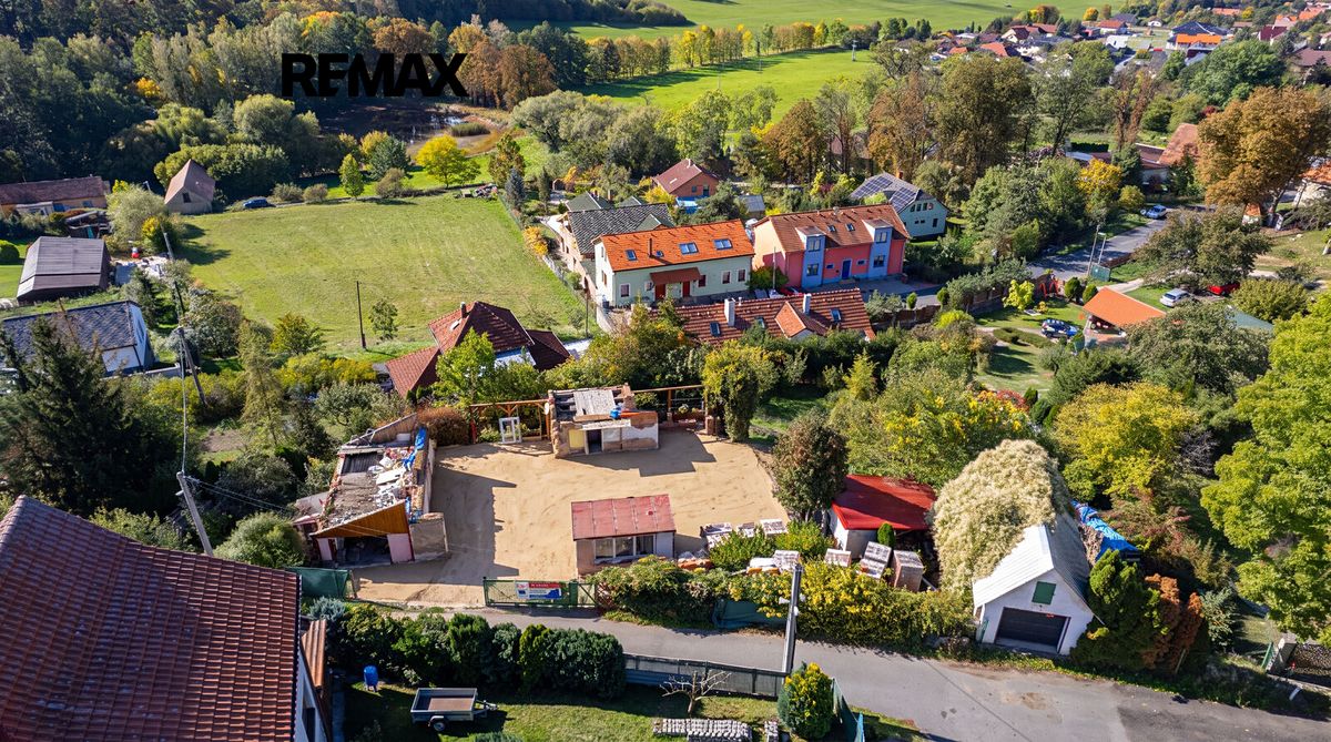 Prodej stavebního pozemku 1308 m², Nový Knín – fotka 1 z 3