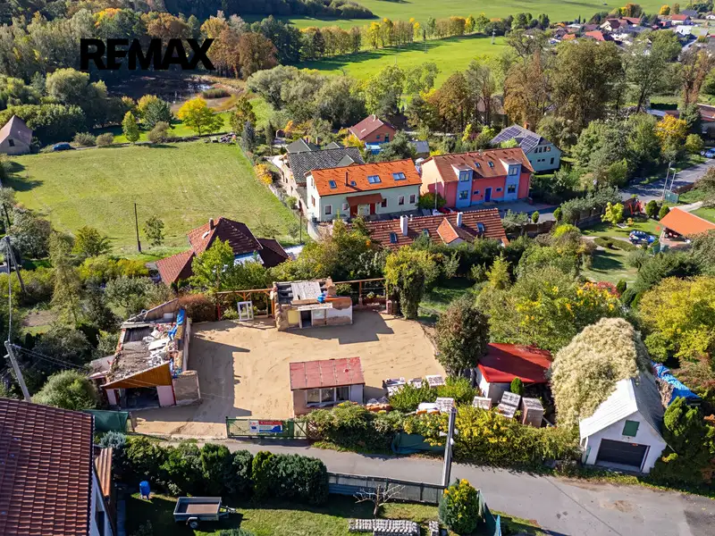 Prodej stavebního pozemku 1308 m², Nový Knín – náhled fotky 1