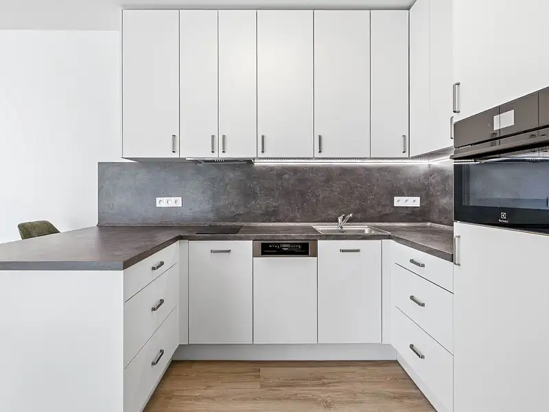 Prodej bytu 1+kk 34 m², Praha – náhled fotky 3