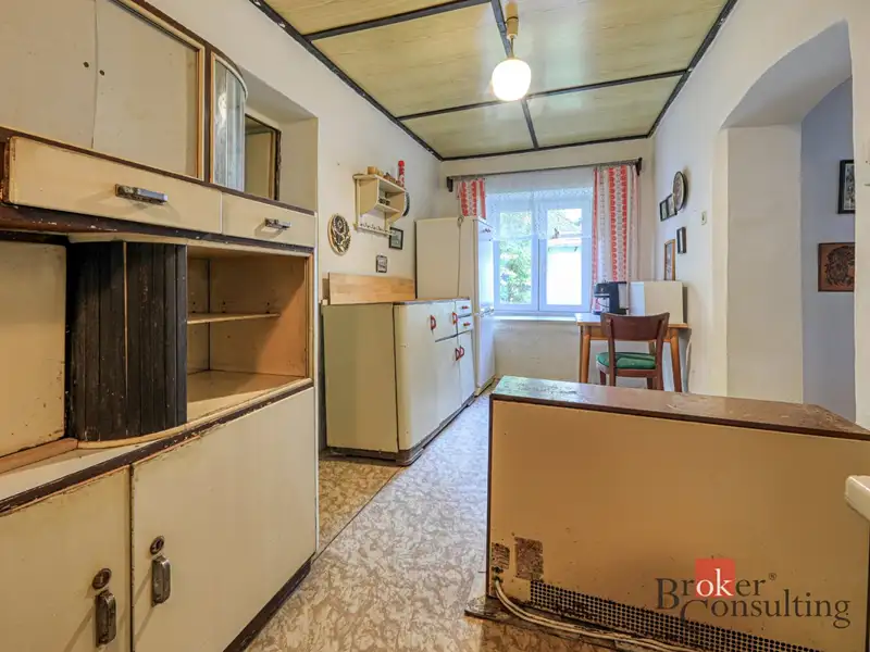 Prodej rodinného domu 188 m², pozemek 2122 m², Neurazy – náhled fotky 3