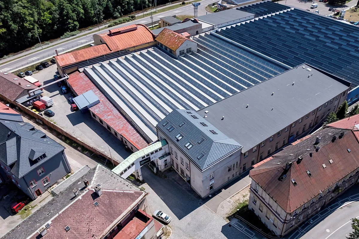 Prodej výrobní haly, prostoru 8703 m²
