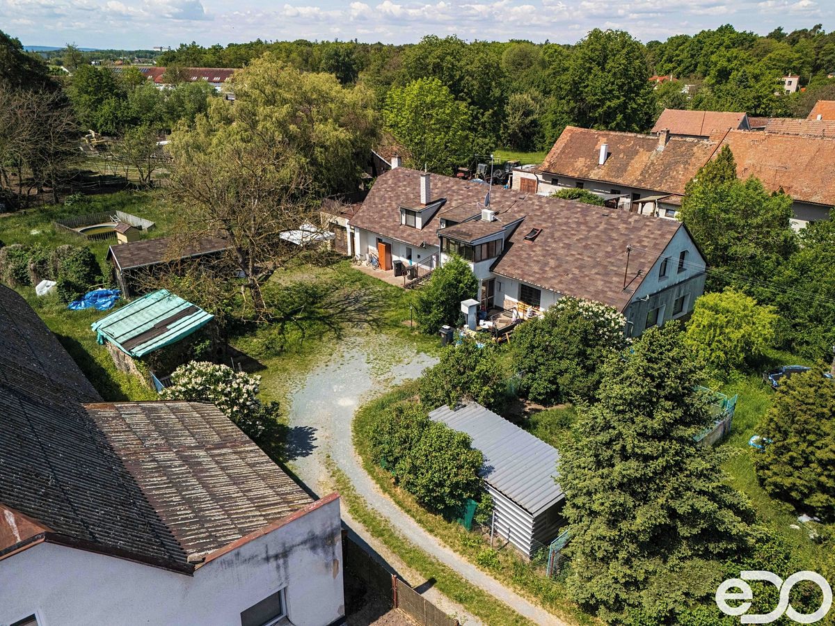 Prodej rodinného domu 163 m², pozemek 1754 m², Sezemice – fotka 1 z 3