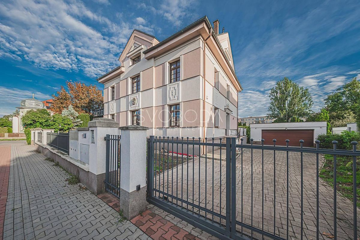 Pronájem bytu 3+kk 91 m², Hradec Králové – fotka 1 z 3