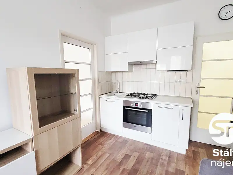 Pronájem bytu 2+kk 45 m², Praha – náhled fotky 1