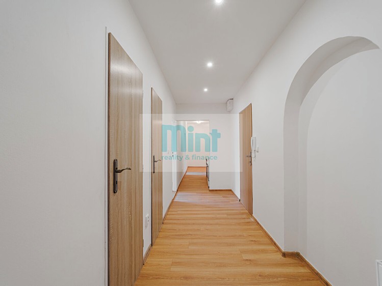 Комерційне приміщення на продаж, 608 м² (19 з 33)