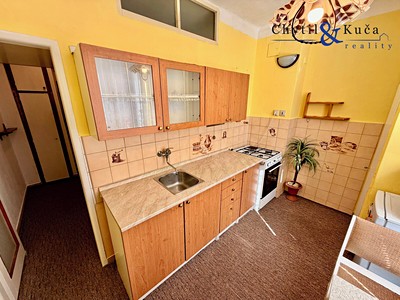 Prodej bytu 1+1, 33 m² (2 z 15)