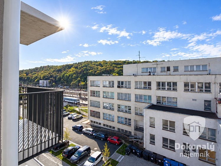 Pronájem bytu 3+kk, 59 m² (20 z 27)