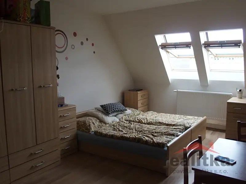 Pronájem bytu 1+kk 30 m², Opava – náhled fotky 1