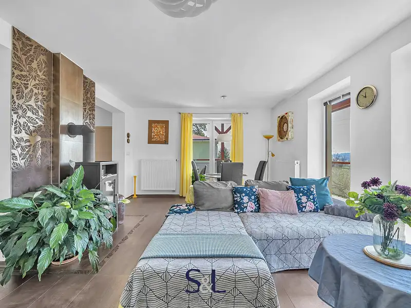 Prodej rodinného domu 318 m², pozemek 1117 m², Turnov – náhled fotky 3