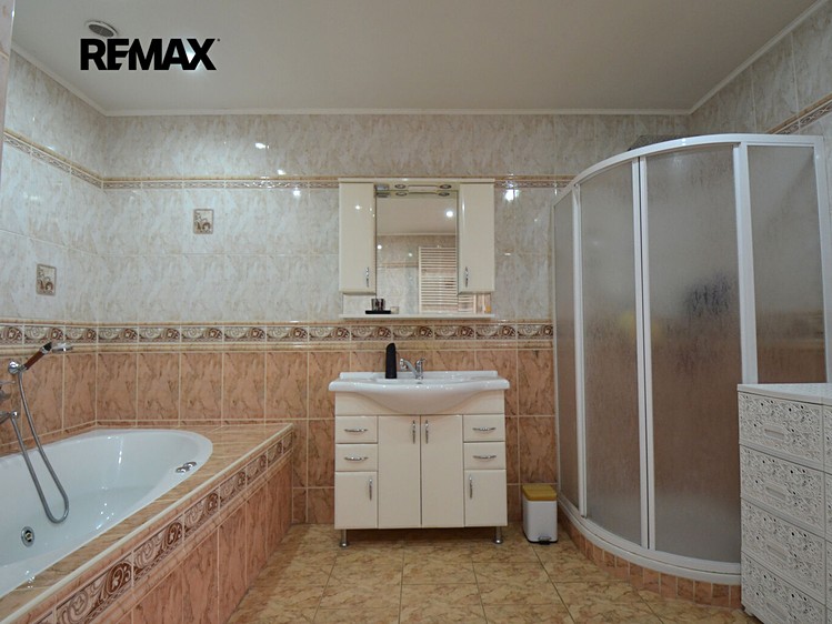 Будинок на продаж, 307 м² (58 з 81)