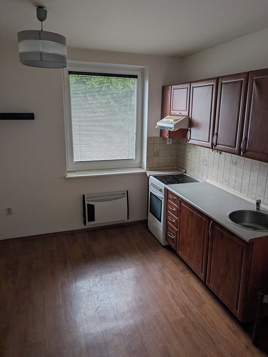 Pronájem bytu 1+1 27 m², Stará Paka – fotka 1 z 3