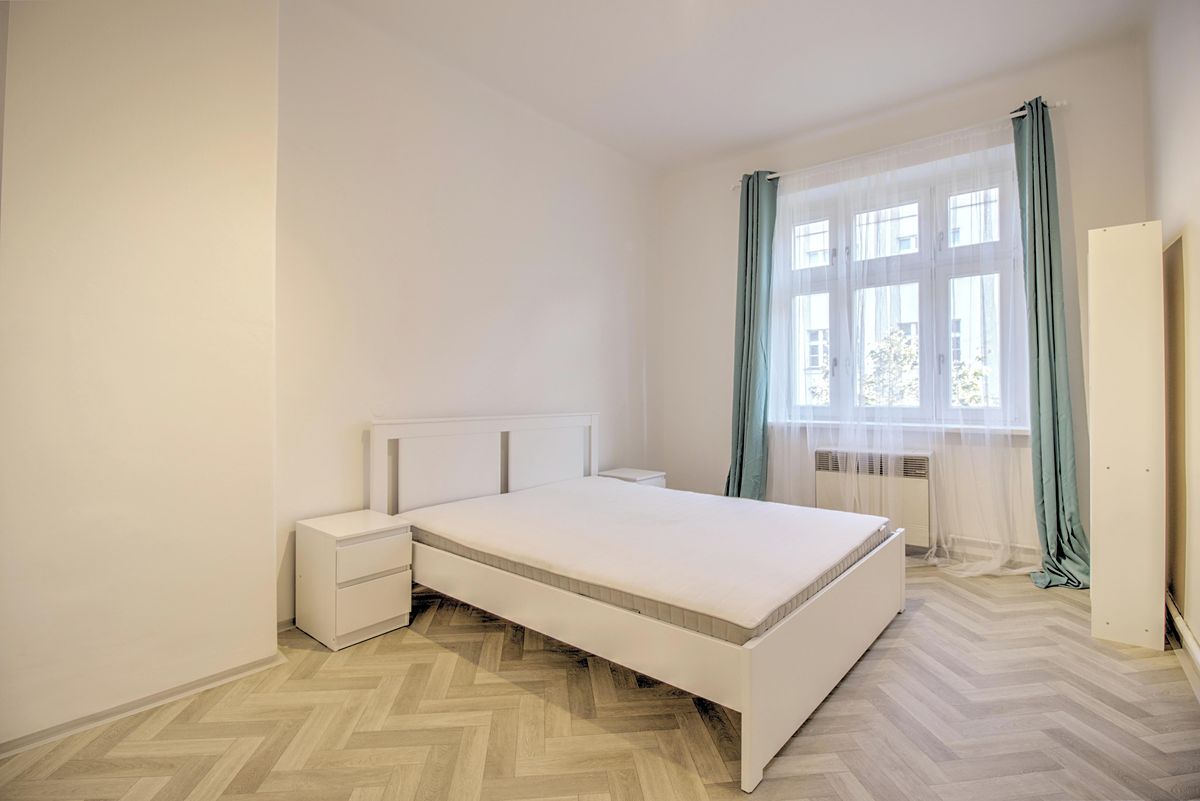 Pronájem bytu pokoje 20 m², Praha – fotka 1 z 3