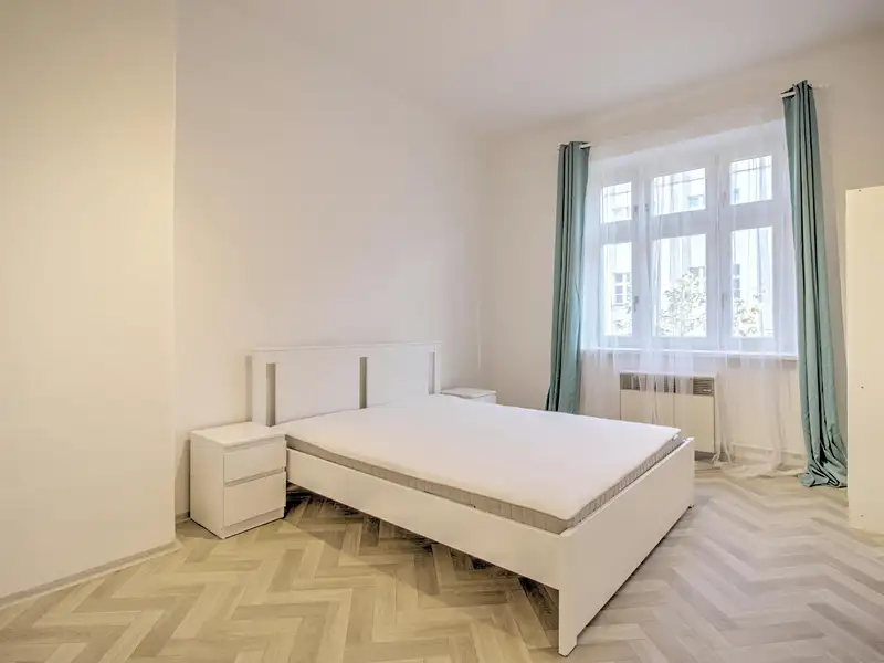Pronájem bytu pokoje 20 m², Praha – náhled fotky 1