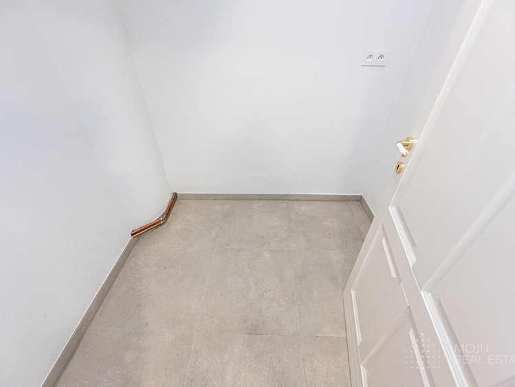 Квартира 4+1 в оренду, 227 м² (12 з 22)