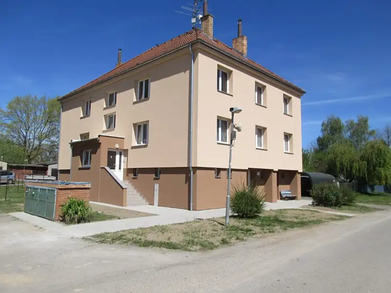 Prodej bytu 3+1 72 m², Dříteň – náhled fotky 1