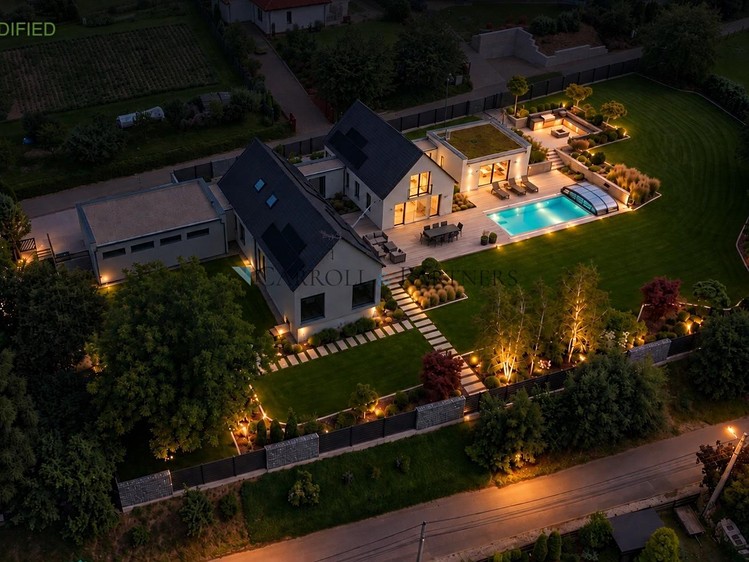Будинок на продаж, 492 м² (1 з 11)