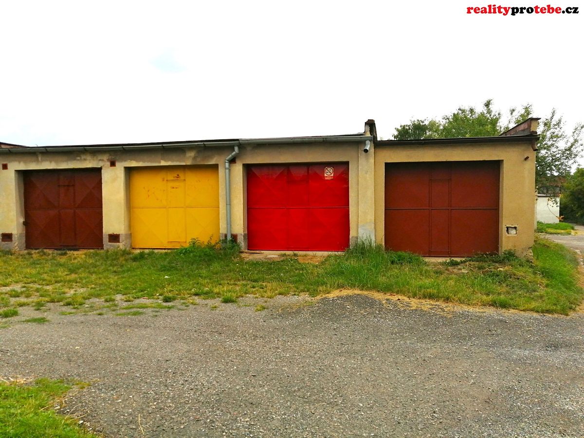 Pronájem garáže 20 m², Kladno – fotka 1 z 3