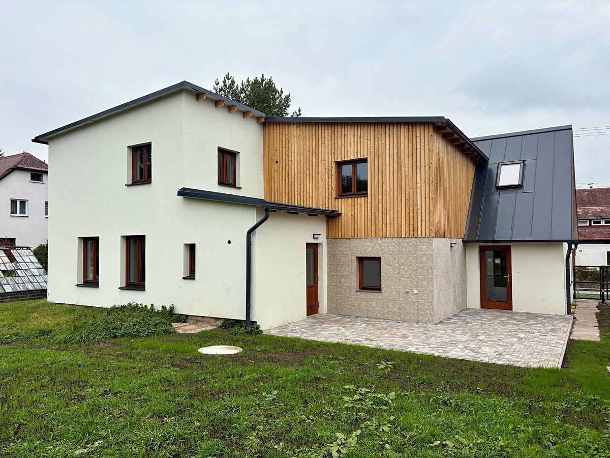 Prodej rodinného domu 253 m², pozemek 963 m², Šluknov – fotka 1 z 3